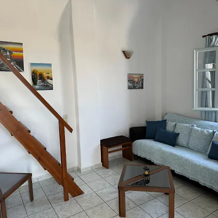 Paradisos Oia (Santorini)