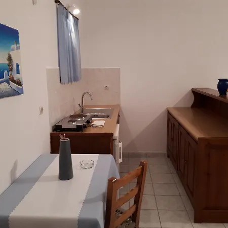 Paradisos Aparthotel Oia (Santorini)