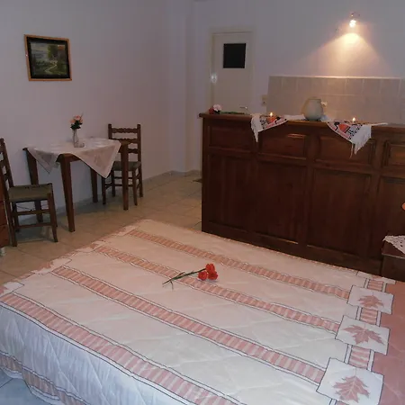 Aparthotel Paradisos *