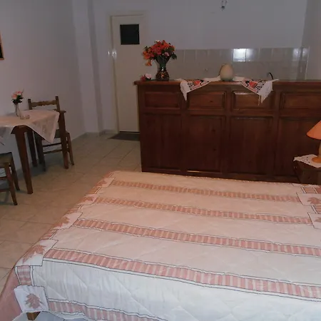 Aparthotel Paradisos *
