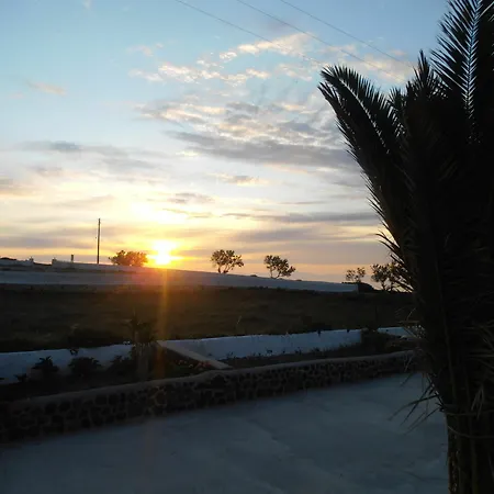 Paradisos Aparthotel *