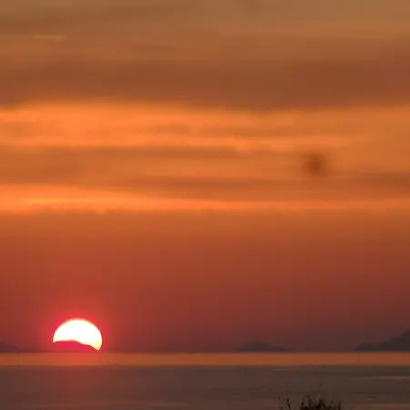 Paradisos Oia (Santorini)